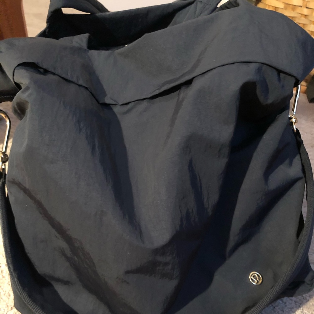 Lululemon 30l slouchy bag